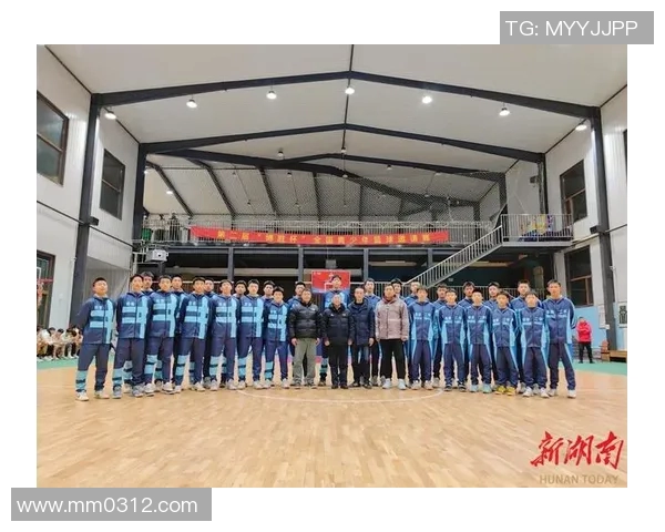 重庆篮球队意识提升之路：从团队协作到战术执行的全面探讨