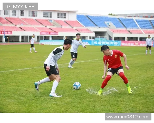 足球明星身着各自队服激情对抗展现球场风采与团队精神 足球明星身着各自队服激情对抗展现球场风采与团队精神